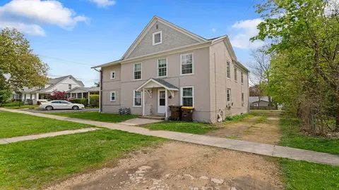 103 E Lincoln St, Mount Morris, IL 61054