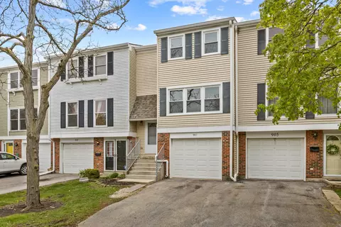 907 Banbury Ct, Schaumburg, IL 60194