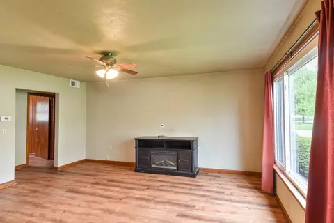 501 Grant St, Chenoa, IL 61726 photo 14