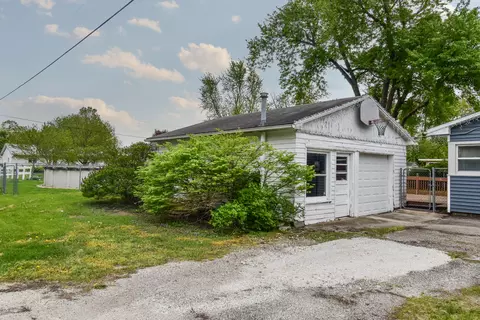 501 Grant St, Chenoa, IL 61726 photo 2