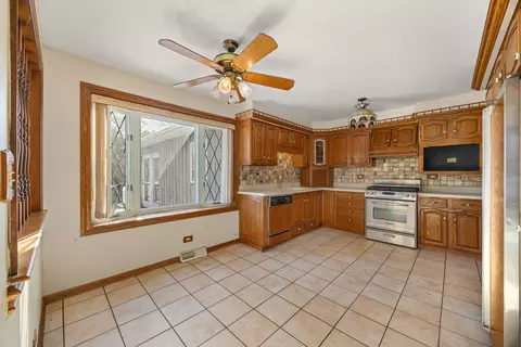 21 W221 North Ln, Itasca, IL 60143 photo 11