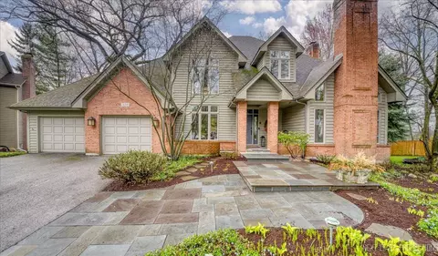 328 Royce Woods Ct, Naperville, IL 60565