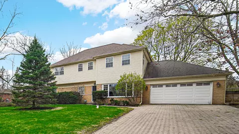 10 W Leon Ln, Prospect Heights, IL 60070