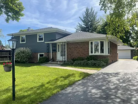 507 Kelly Ct, Lombard, IL 60148