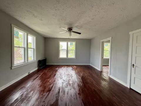 Living - 325 E State St, Paxton, IL 60957 photo 3 of 4