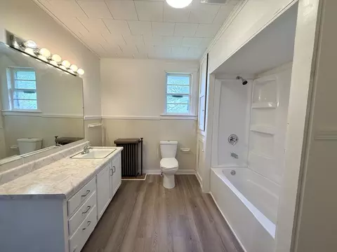 Bath - 325 E State St, Paxton, IL 60957 photo 1 of 1