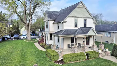 1208 Main St, Crete, IL 60417