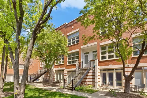 855 W Erie St #119, Chicago, IL 60642