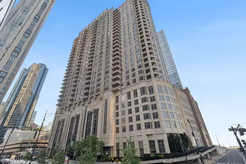 530 N Lake Shore Dr #2106, Chicago, IL 60611