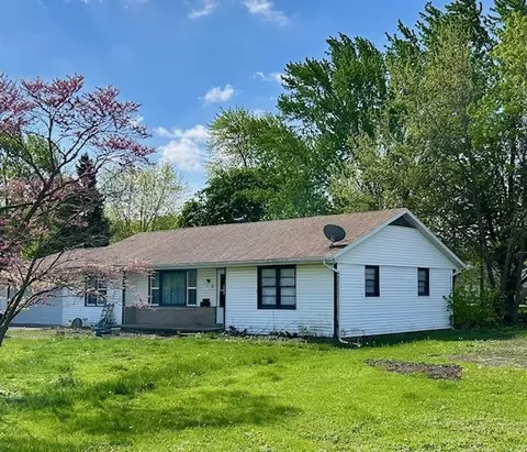 312 E Chestnut St, Paxton, IL 60957 photo 2