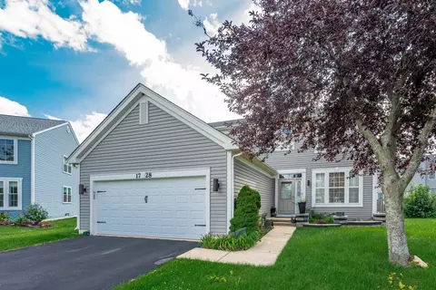 1728 Seaton Ct, Aurora, IL 60503