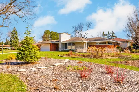 3012 38th St, Oak Brook, IL 60523