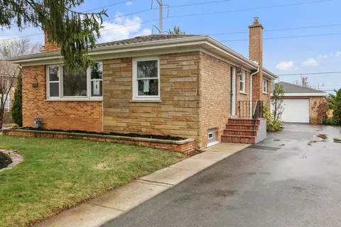 551 Barberry Rd, Highland Park, IL 60035