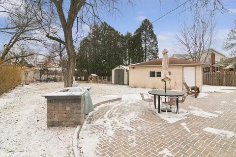 Exterior - 312 Hatlen Ave, Mount Prospect, IL 60056 photo 2 of 5