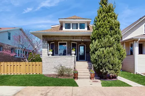 5650 W Grace St, Chicago, IL 60634