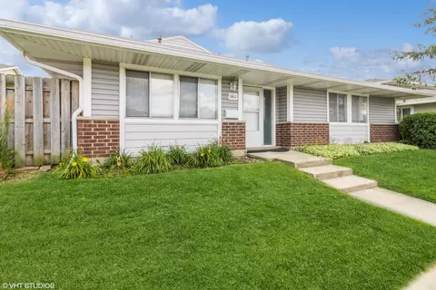 1401 Fremont Dr #10-1, Hanover Park, IL 60133