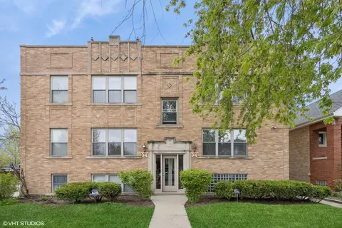 2456 W Grace St #2E, Chicago, IL 60618