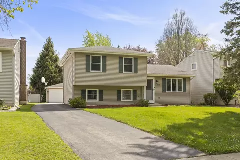 Exterior - 1500 E Lowden Ave, Wheaton, IL 60189 photo 2 of 6