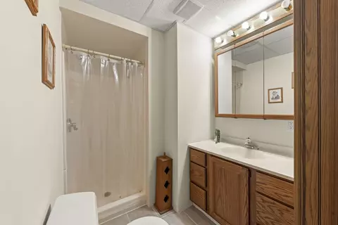 Bath - 1500 E Lowden Ave, Wheaton, IL 60189 photo 1 of 2