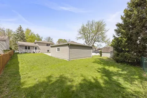 Exterior - 1500 E Lowden Ave, Wheaton, IL 60189 photo 6 of 6