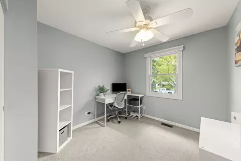 Bedroom - 1500 E Lowden Ave, Wheaton, IL 60189 photo 3 of 3