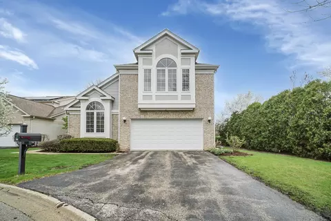 133 Manchester Ct, Buffalo Grove, IL 60089