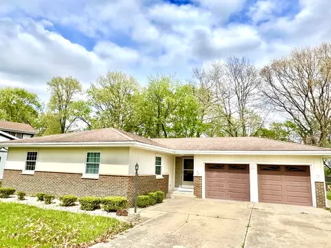 4 J St, Streator, IL 61364
