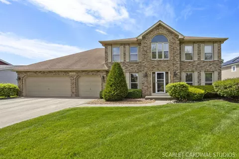 1669 Brentford Dr, Naperville, IL 60563
