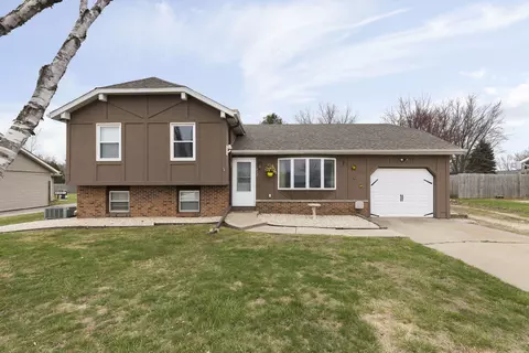 412 Linda Ave, Rochelle, IL 61068