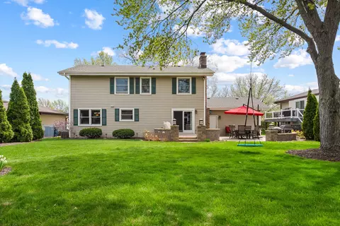 Exterior - 107 W Theodore Ln, Itasca, IL 60143 photo 3 of 7