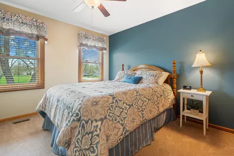 Bedroom - 107 W Theodore Ln, Itasca, IL 60143 photo 2 of 4