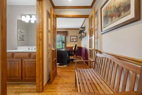 Entry Way - 107 W Theodore Ln, Itasca, IL 60143 photo 1 of 4