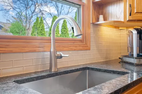 Kitchen - 107 W Theodore Ln, Itasca, IL 60143 photo 4 of 4