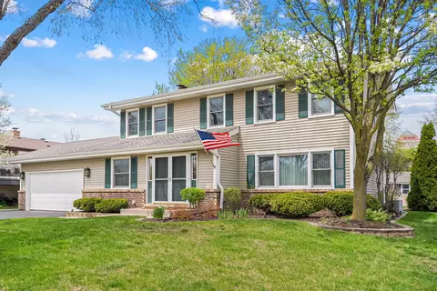 107 W Theodore Ln, Itasca, IL 60143