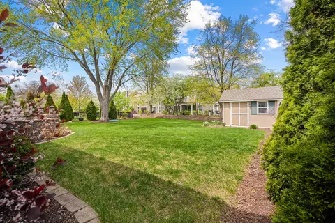 Exterior - 107 W Theodore Ln, Itasca, IL 60143 photo 6 of 7