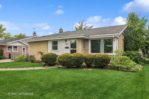 422 N Patton Ave, Arlington Heights, IL 60005