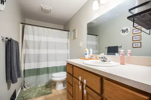 Bath - 314 N Cedar St, Gardner, IL 60424 photo 1 of 2
