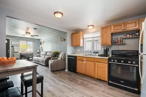 Kitchen - 314 N Cedar St, Gardner, IL 60424 photo 2 of 2