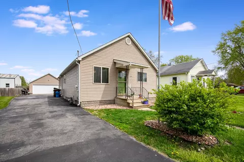 Other - 314 N Cedar St, Gardner, IL 60424 photo 2 of 12