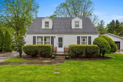 417 E State St, Mahomet, IL 61853