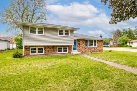 2234 W Acres Rd, Joliet, IL 60435