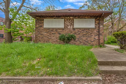 12432 S State St, Chicago, IL 60628