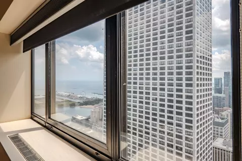 View/Area - 175 E Delaware Pl #5019, Chicago, IL 60611 photo 3 of 4
