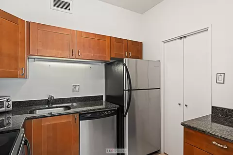 Kitchen - 175 E Delaware Pl #5019, Chicago, IL 60611 photo 3 of 5