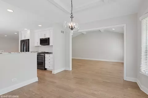 961 Adare Rd, Wheaton, IL 60189 photo 12