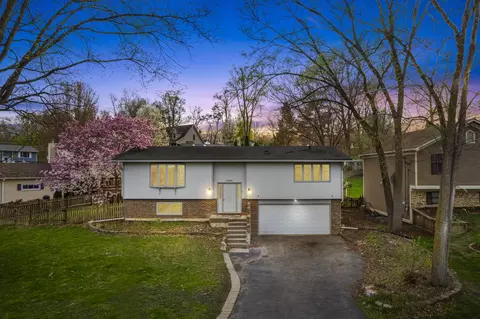 39540 N Channel View Dr, Antioch, IL 60002