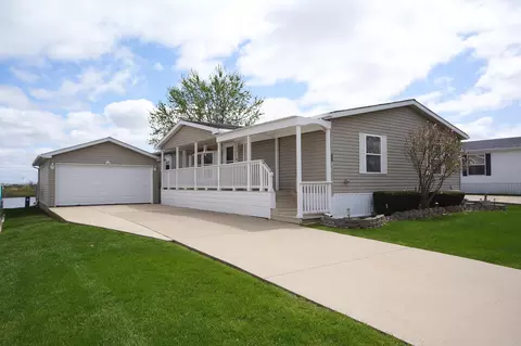 438 Lilac Ln, Matteson, IL 60443
