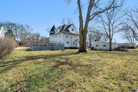 Exterior - 401 7th St, Mazon, IL 60444 photo 7 of 9