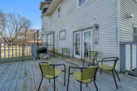 Exterior - 401 7th St, Mazon, IL 60444 photo 8 of 9