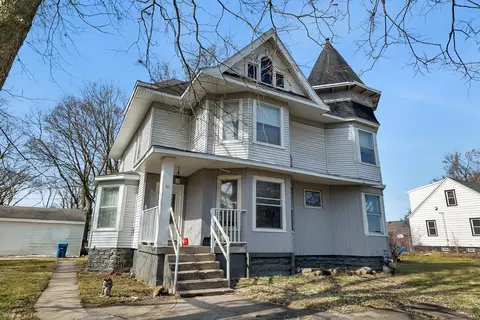Exterior - 401 7th St, Mazon, IL 60444 photo 2 of 9